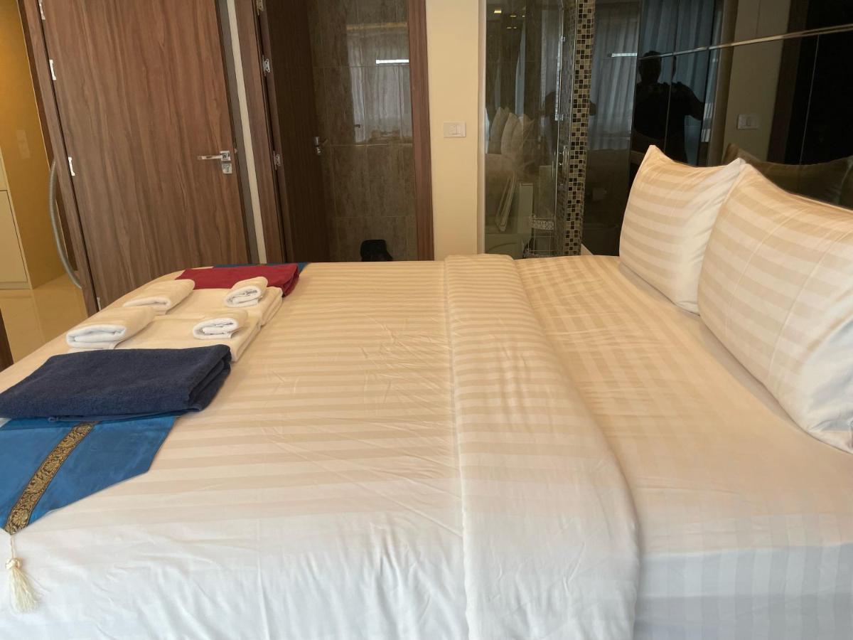 Luxury Business Suits In Grand Avenue By Pattaya City Estates Zewnętrze zdjęcie