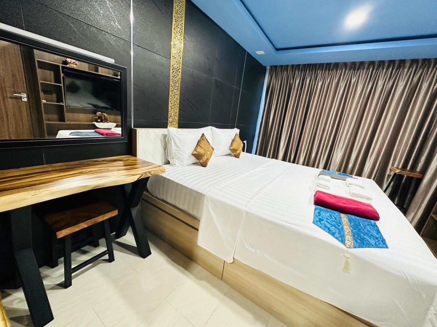Luxury Business Suits In Grand Avenue By Pattaya City Estates Zewnętrze zdjęcie