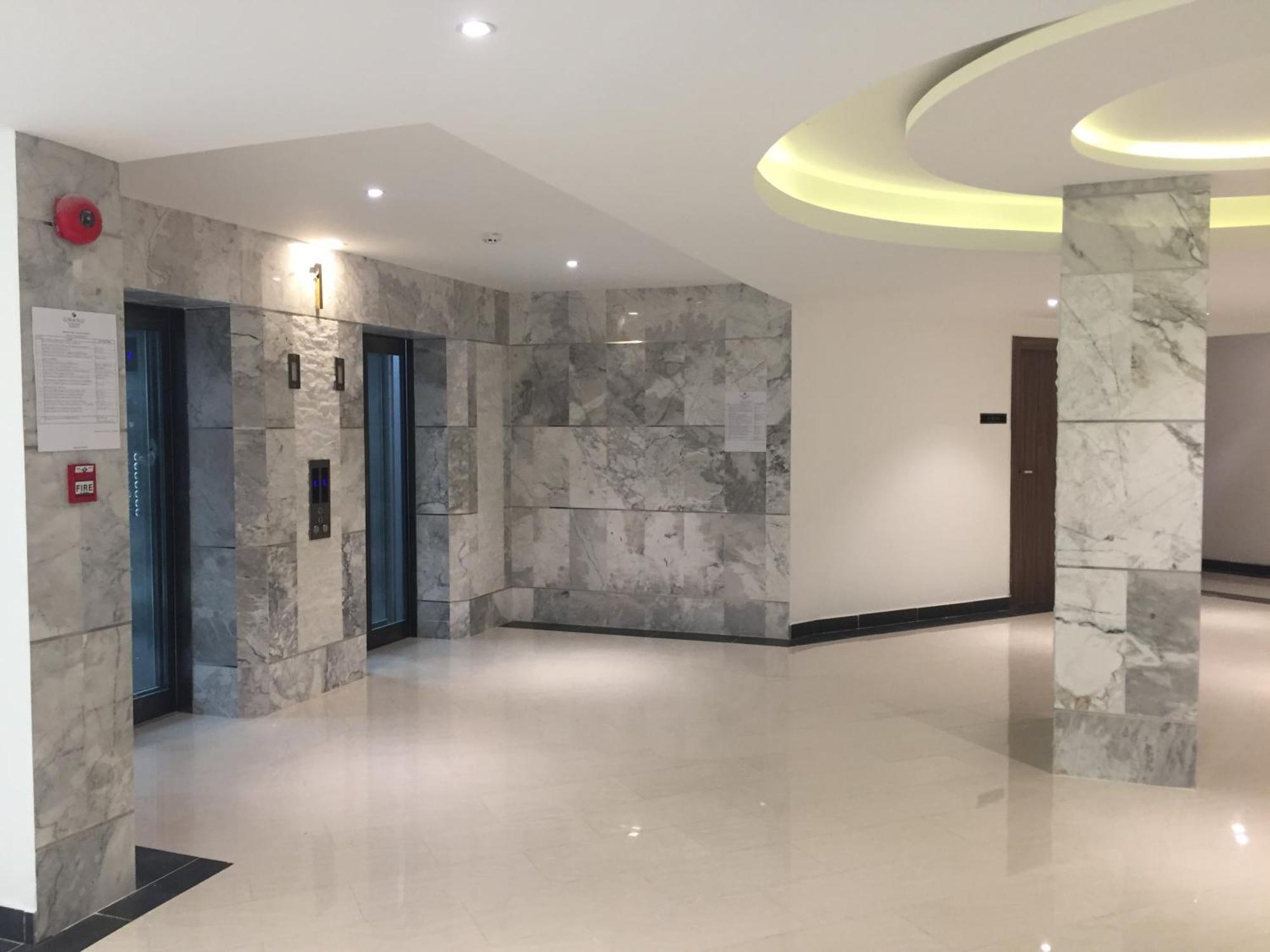 Luxury Business Suits In Grand Avenue By Pattaya City Estates Zewnętrze zdjęcie