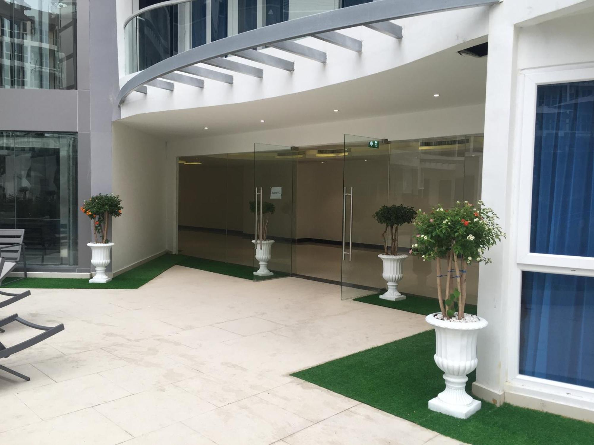 Luxury Business Suits In Grand Avenue By Pattaya City Estates Zewnętrze zdjęcie